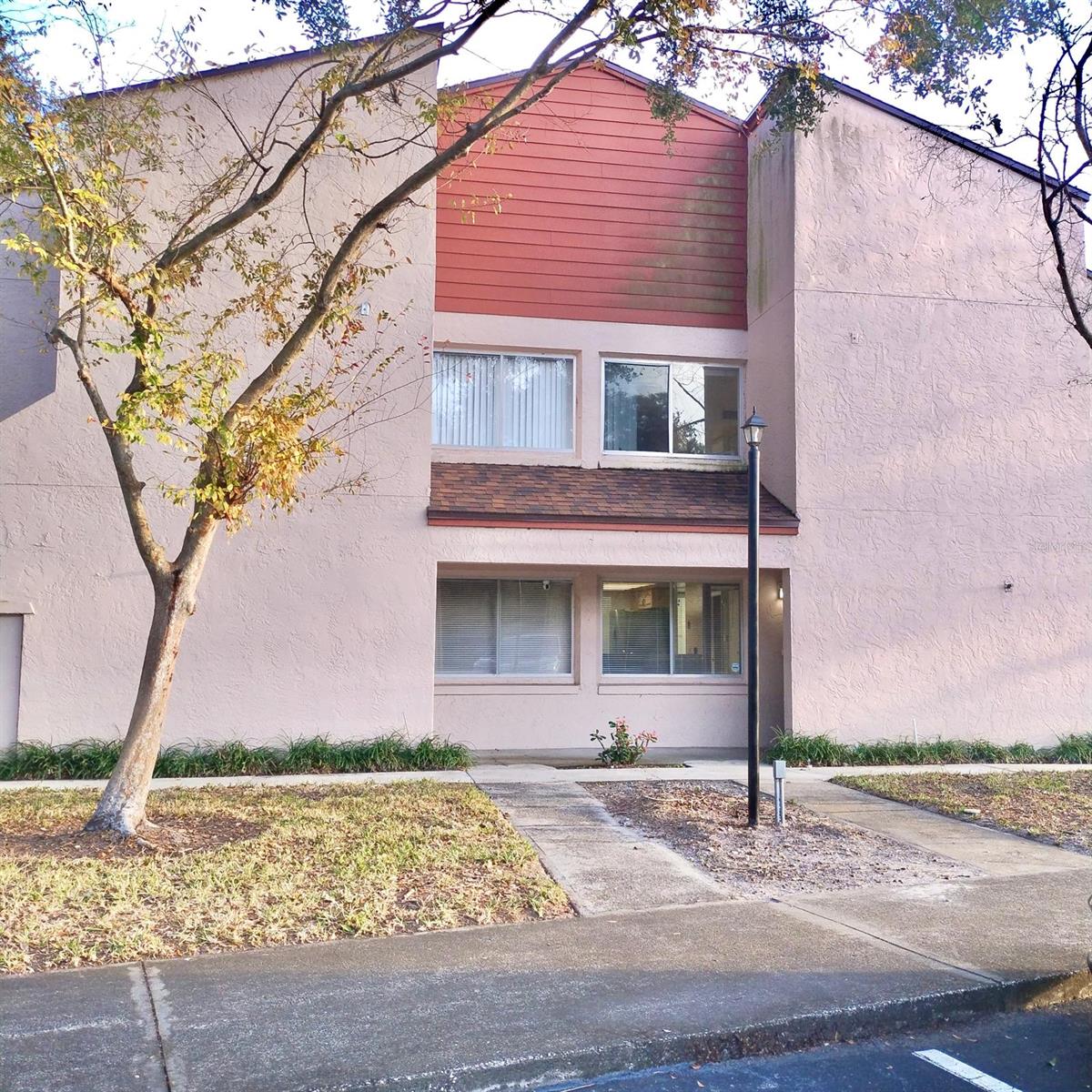 For Rent: Updated 1-Bed, 1-Bath Condo in Lemon Tree Condominiums – Orlando, FL
Welcome to your new home in Lemon Tree Condominiums, a charming and updated 1-bedroom, 1-bathroom condo on the first floor, located in the heart of zip code 32839. With approximately 758 sq ft, this unit offers a smart layout, modern finishes, and lots of natural light — perfect for individuals or couples seeking comfort, and convenience.
? Unit Features:
• Spacious bedroom with large closet plus walk-in closet
• kitchen with stainless steel appliances
• In-unit washer and dryer
• Screened balcony — perfect for relaxing outdoors
• Interior features including ceiling fans, tile floors, central air conditioning
?? Community Amenities & Location Perks:
• Well-maintained pool for residents
• Dedicated inside laundry room
• Quiet, secured complex (Lemon Tree Condominiums)
• Very convenient location: close to grocery stores, gas stations, public transport, Mall at Millenia & Millenia Plaza, I-4 and quick drive downtown Orlando