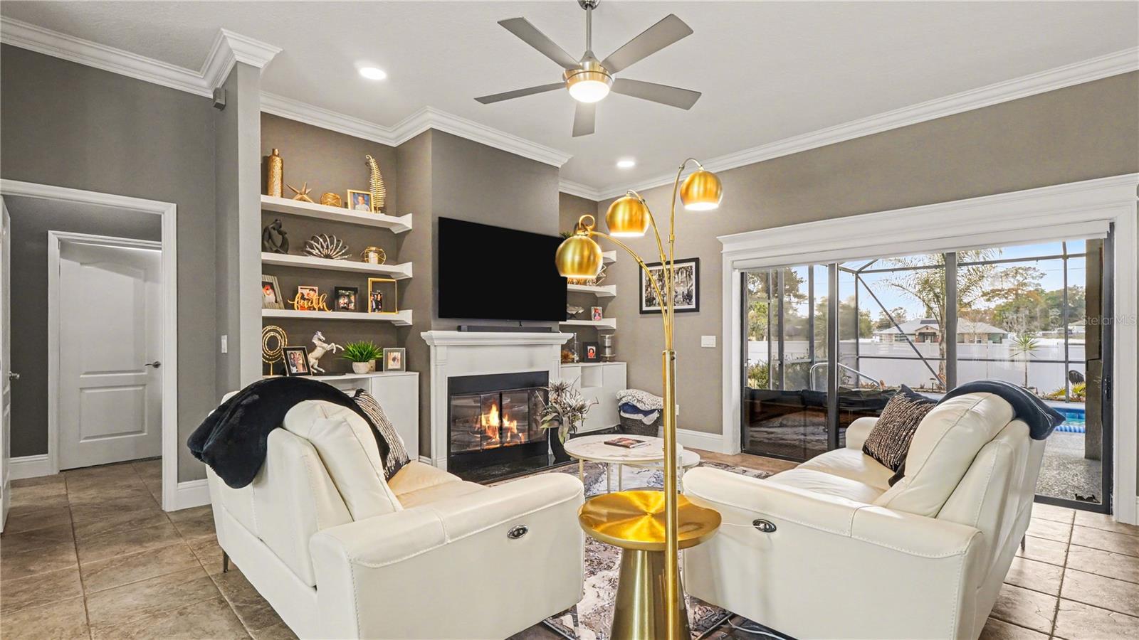 MAGNOLIA MANOR - Residential