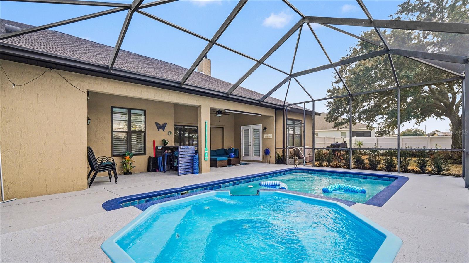 MAGNOLIA MANOR - Residential