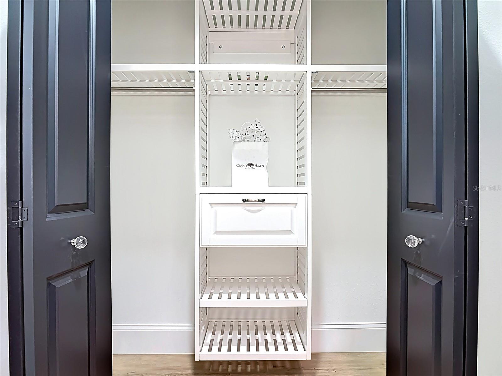 GRAND VISTA - Residential