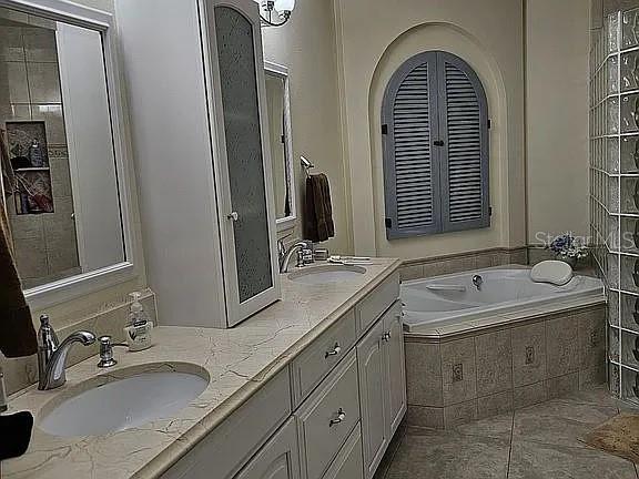 LYNWOOD GLEN - Residential