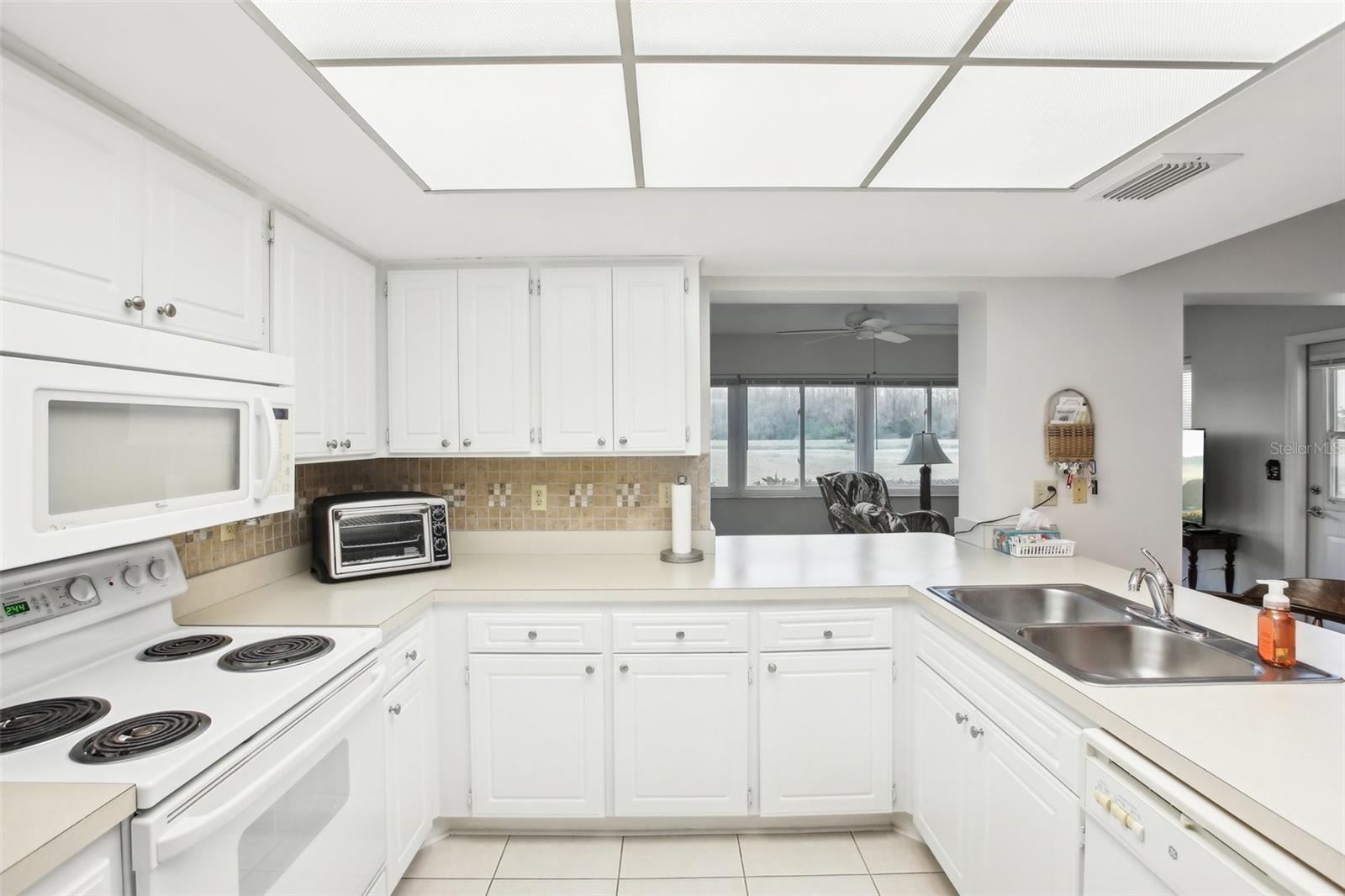 HIGHGATE F CONDO - Residential