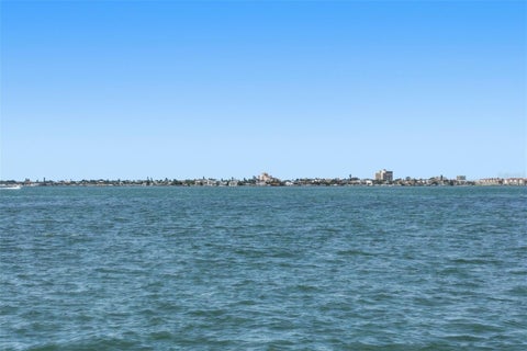 2869 Seabreeze Drive S, Gulfport, FL 33707