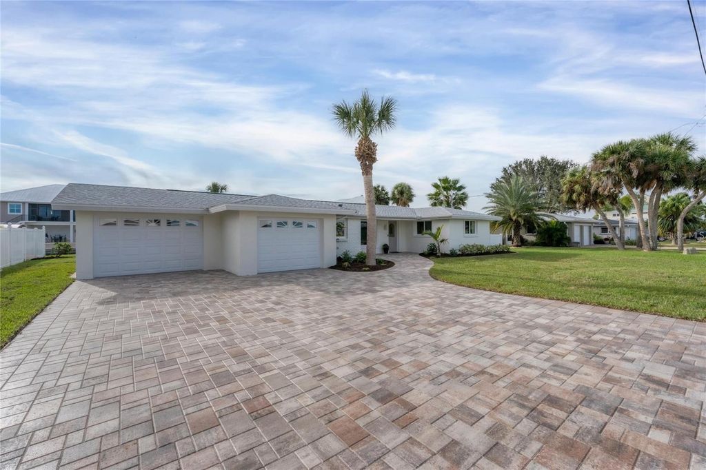 Photo of 1921 Mississippi Avenue, Englewood, FL 34224 (MLS # D6143668)