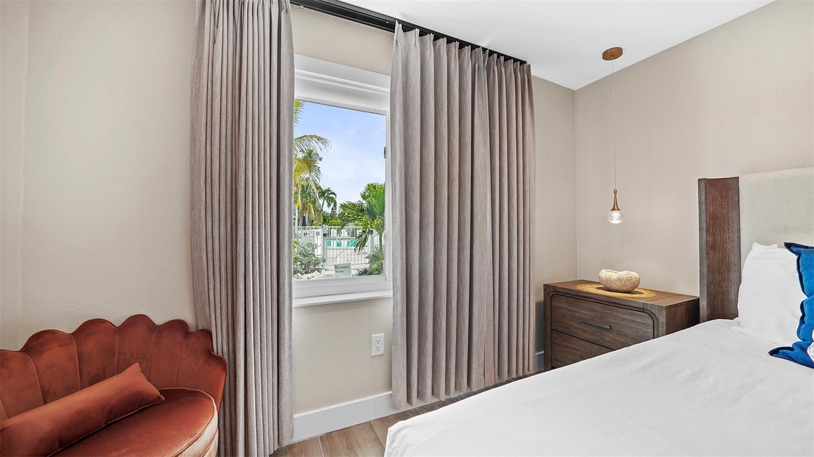 COCONUTS - Residential