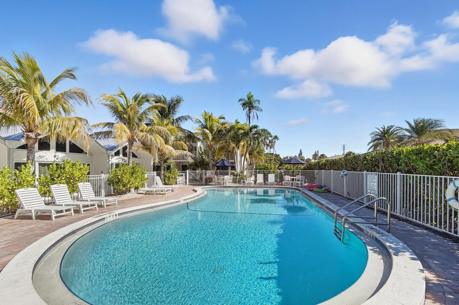 COCONUTS - Residential