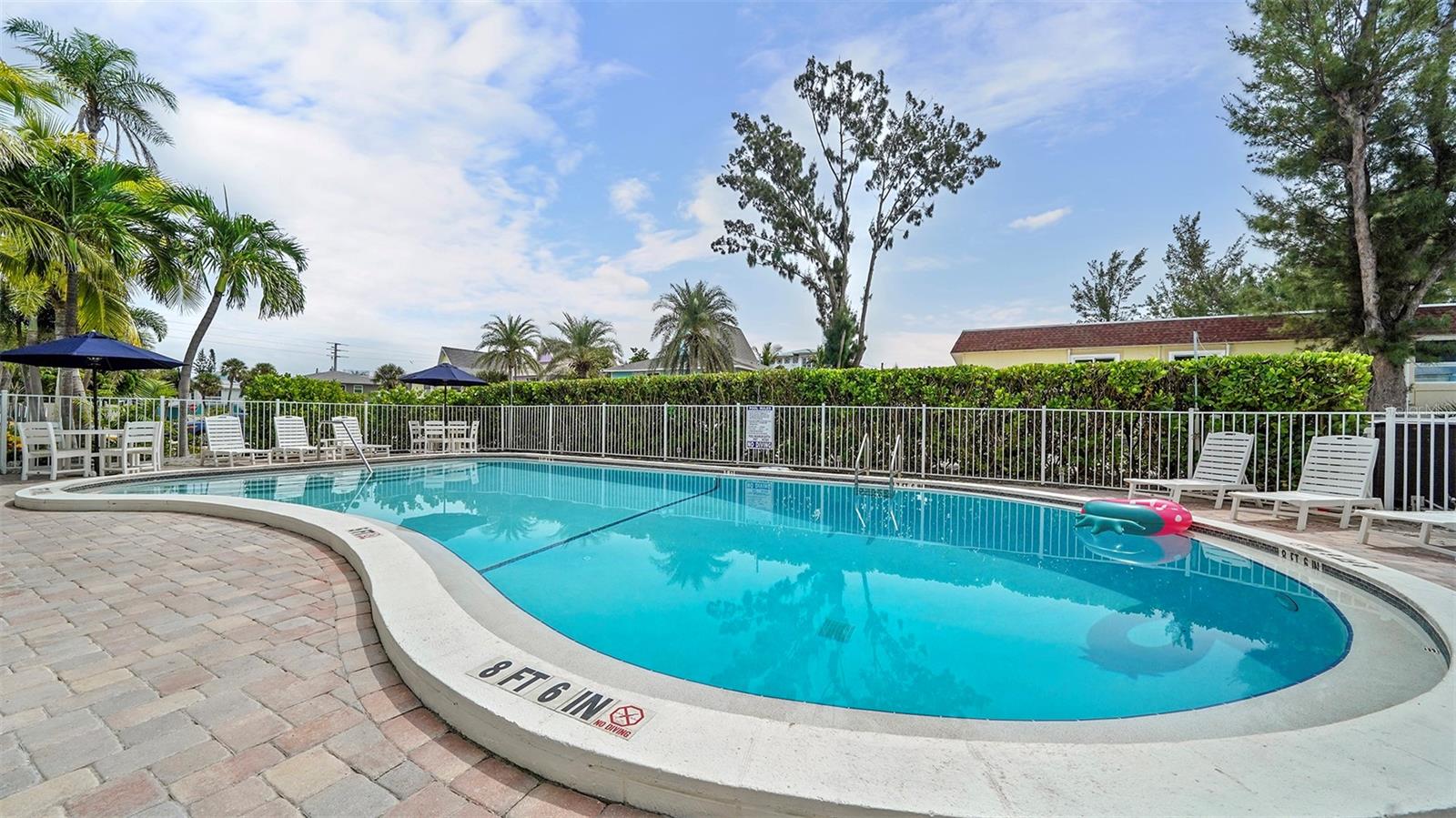 COCONUTS - Residential