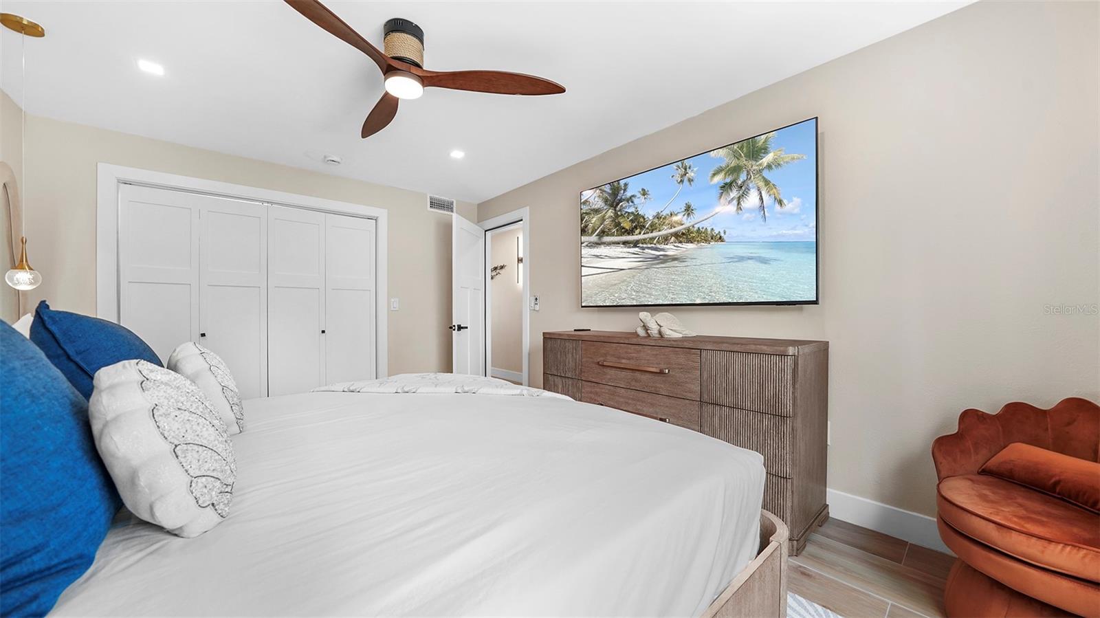 COCONUTS - Residential