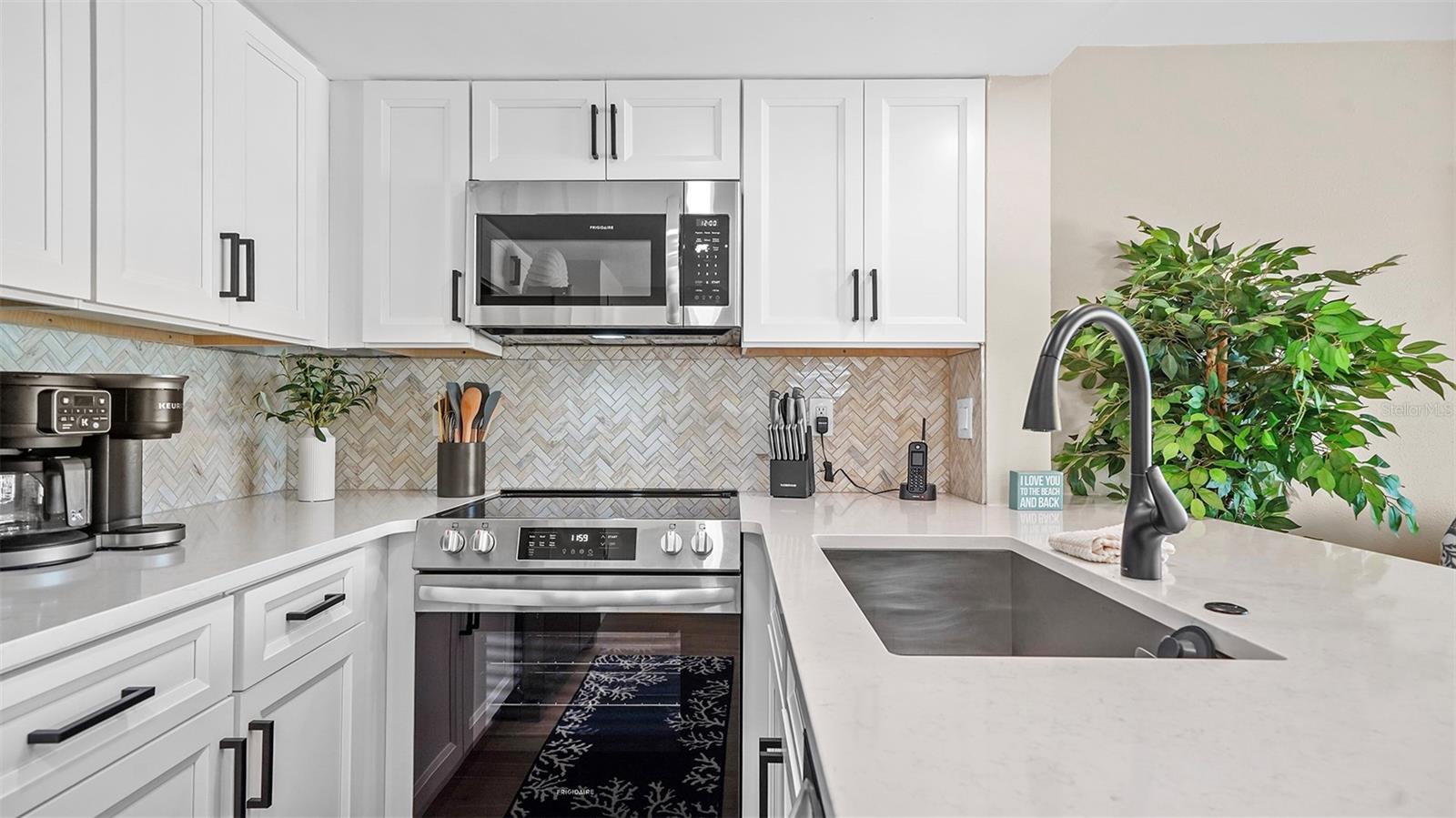 COCONUTS - Residential