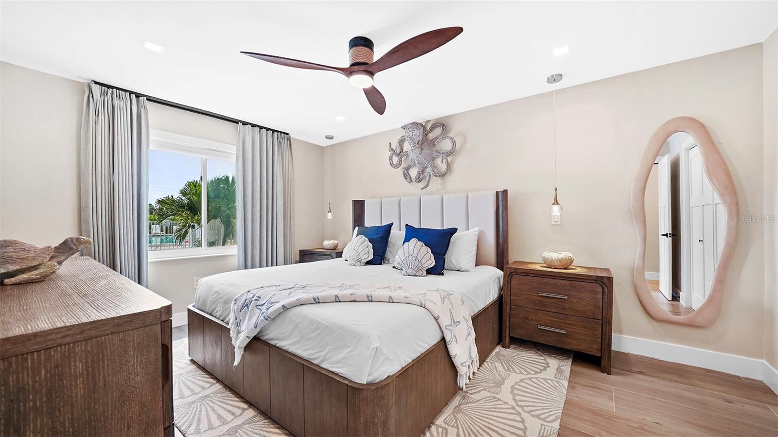 COCONUTS - Residential