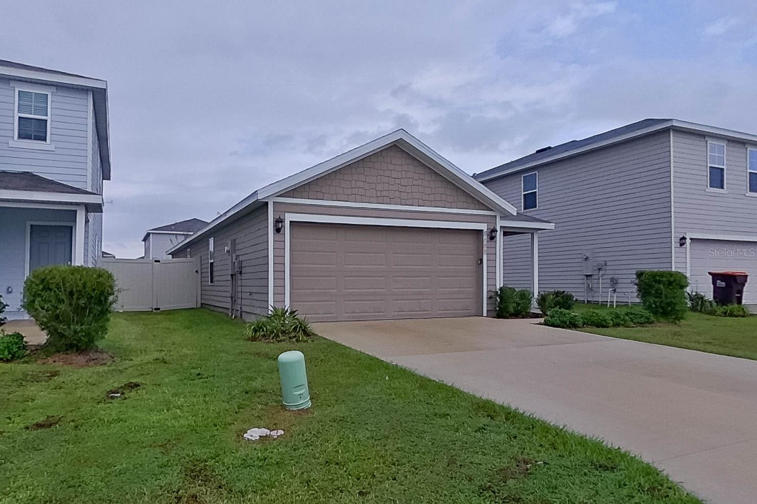 OCALA CROSSINGS SOUTH - Residential Lease