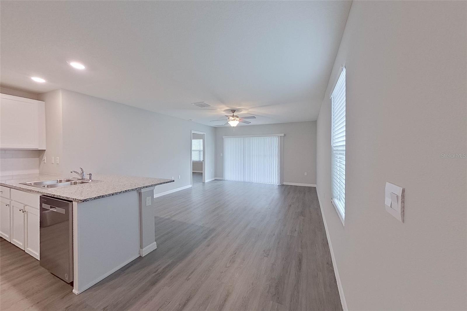 OCALA CROSSINGS SOUTH - Residential Lease