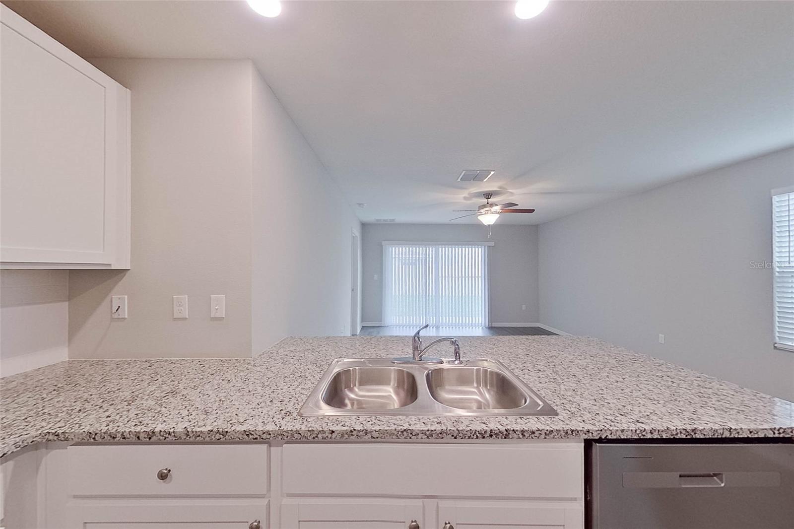 OCALA CROSSINGS SOUTH - Residential Lease