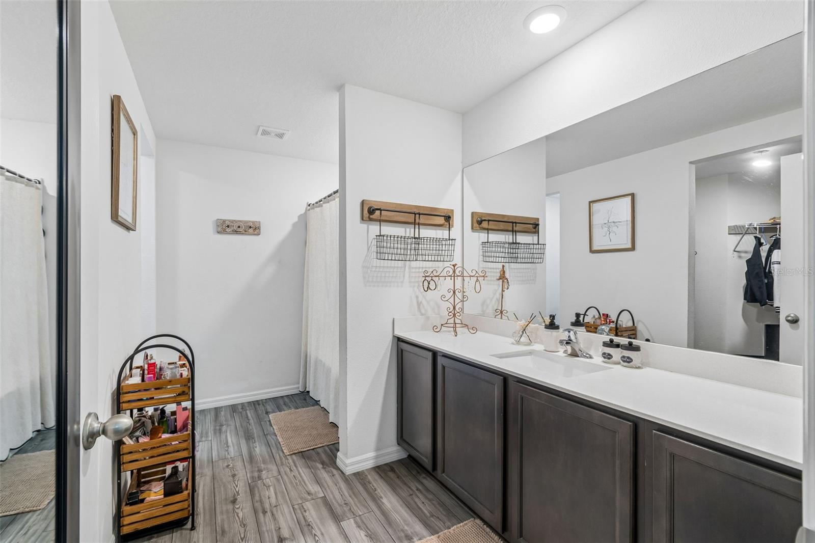 SPRING RIDGE - Residential
