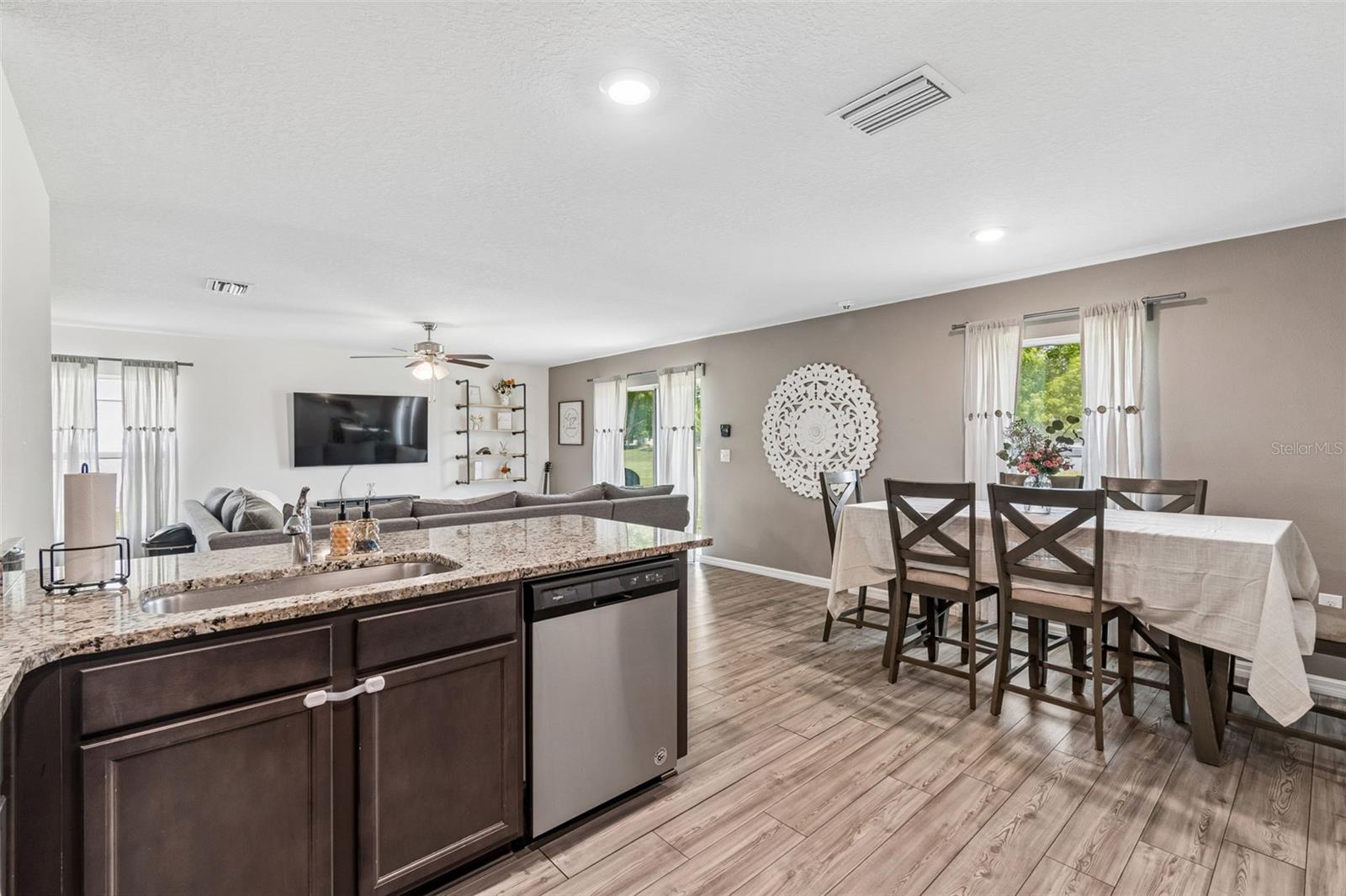 SPRING RIDGE - Residential