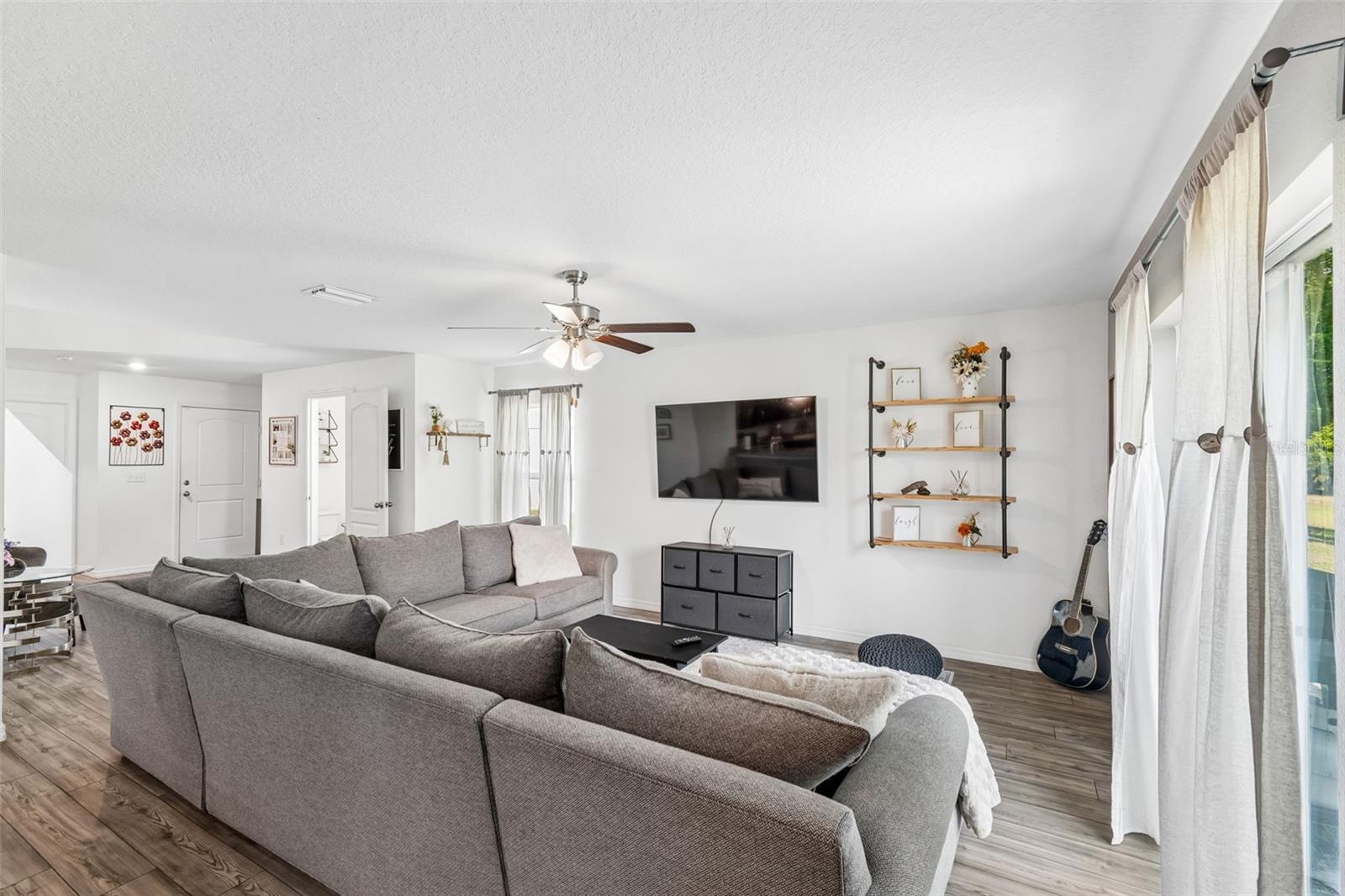 SPRING RIDGE - Residential