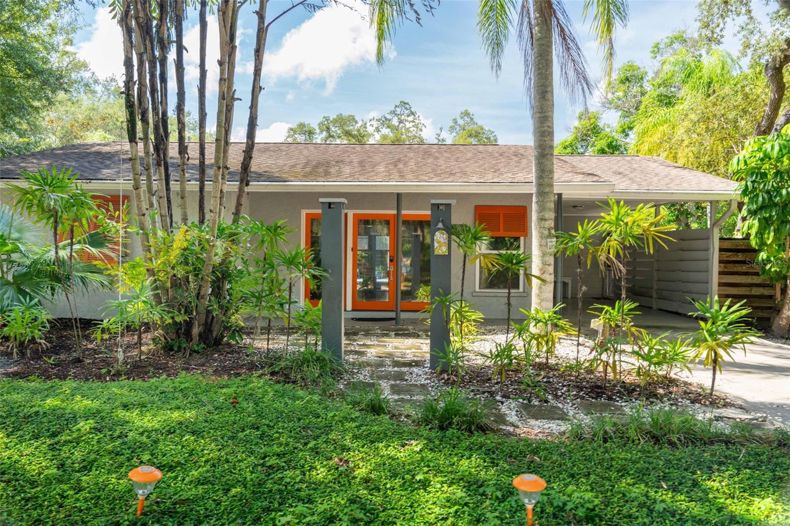 PAUL JOSIAH S LANDS OF - Residential