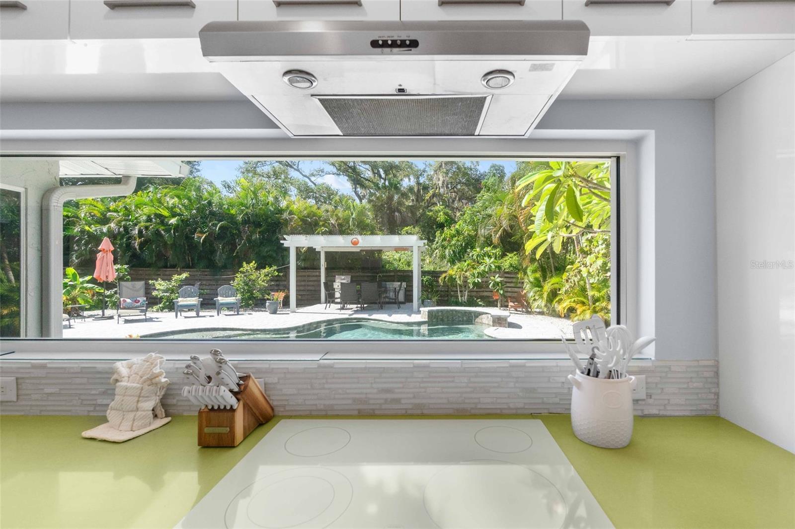 PAUL JOSIAH S LANDS OF - Residential