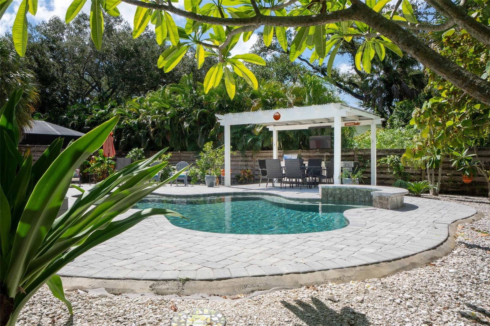 PAUL JOSIAH S LANDS OF - Residential