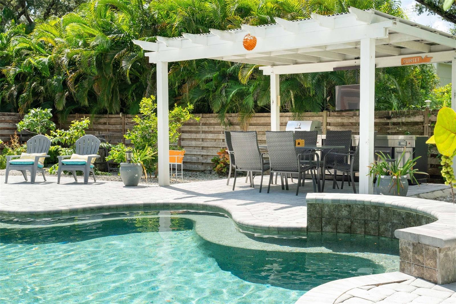 PAUL JOSIAH S LANDS OF - Residential