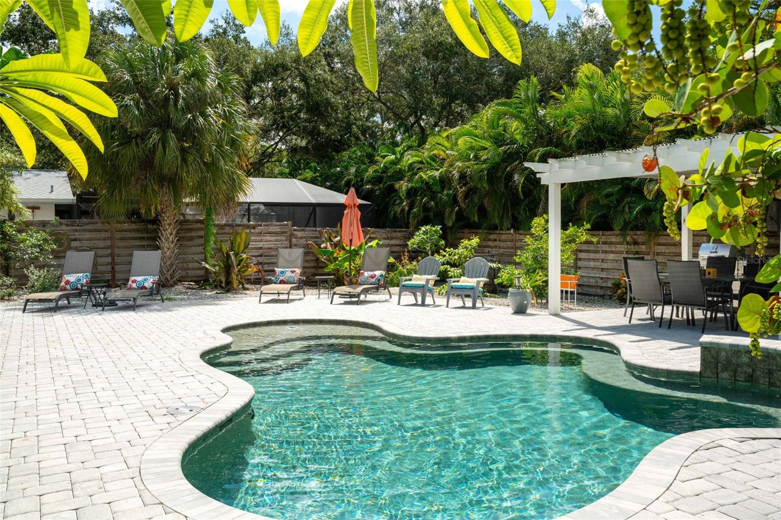 PAUL JOSIAH S LANDS OF - Residential