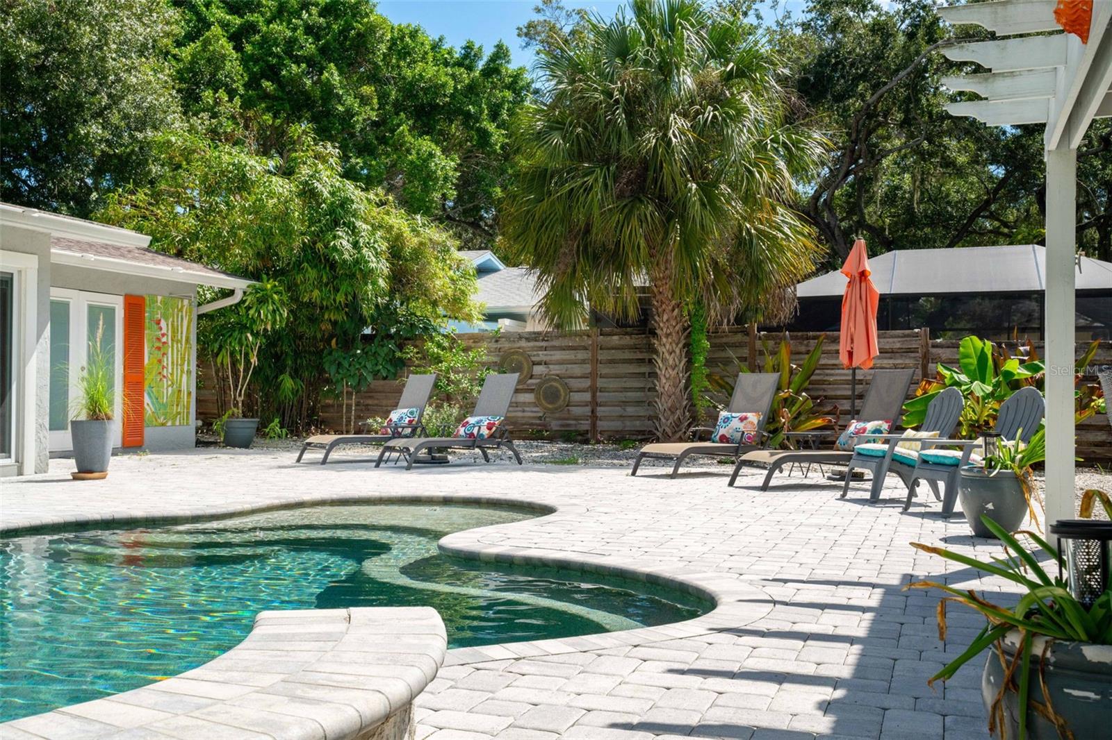 PAUL JOSIAH S LANDS OF - Residential