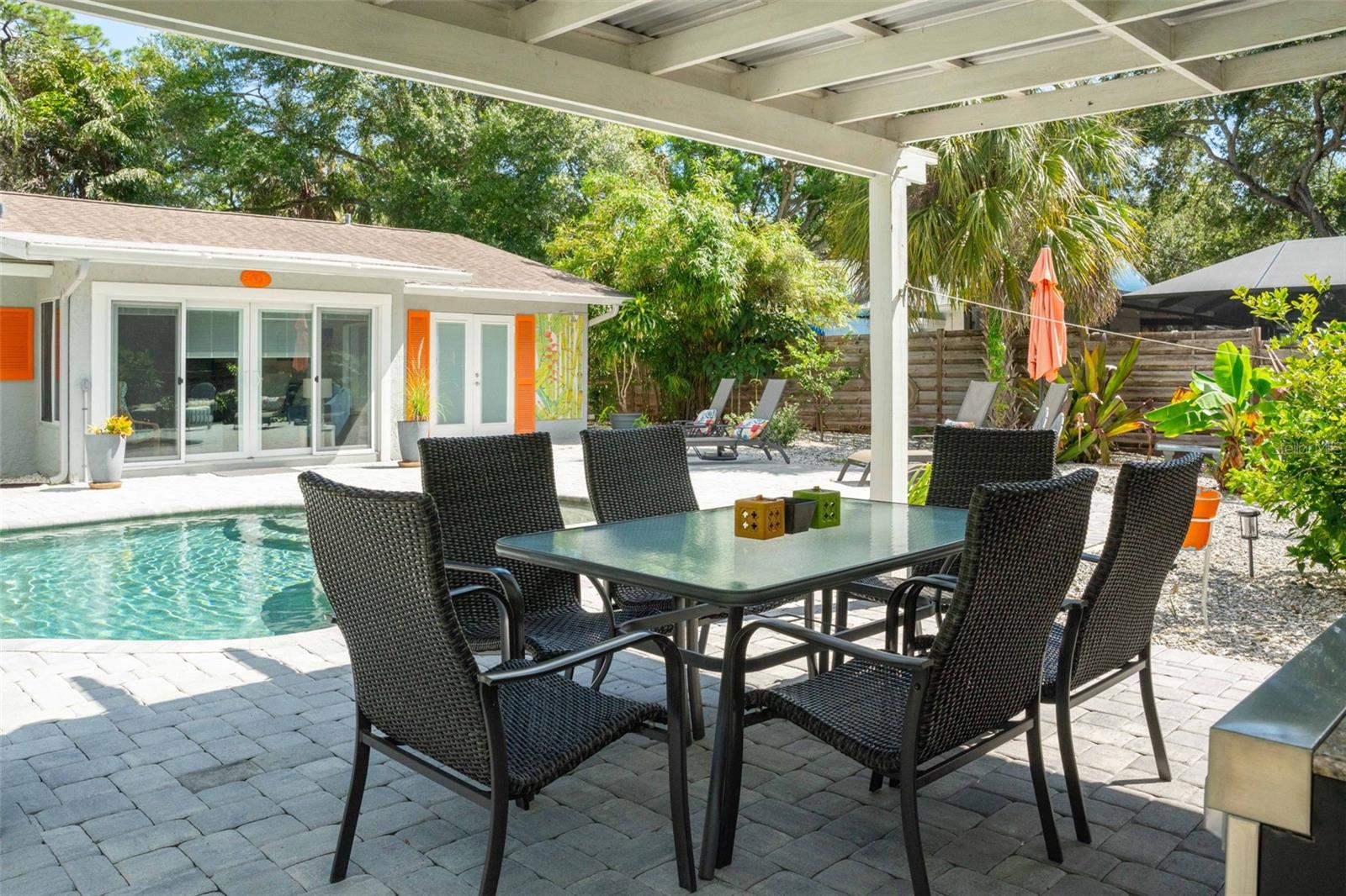 PAUL JOSIAH S LANDS OF - Residential