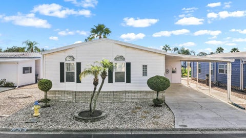 Photo of 103 Saint George Court, Apollo Beach, FL 33572 (MLS # TB8541141)