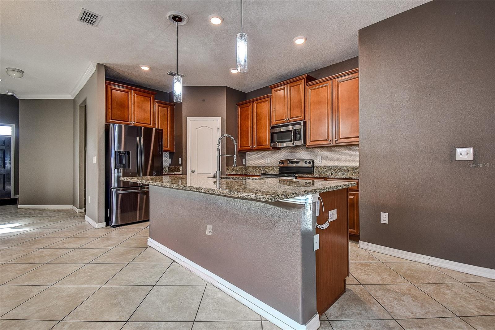 VILLAGES/TRINITY LAKES - Residential