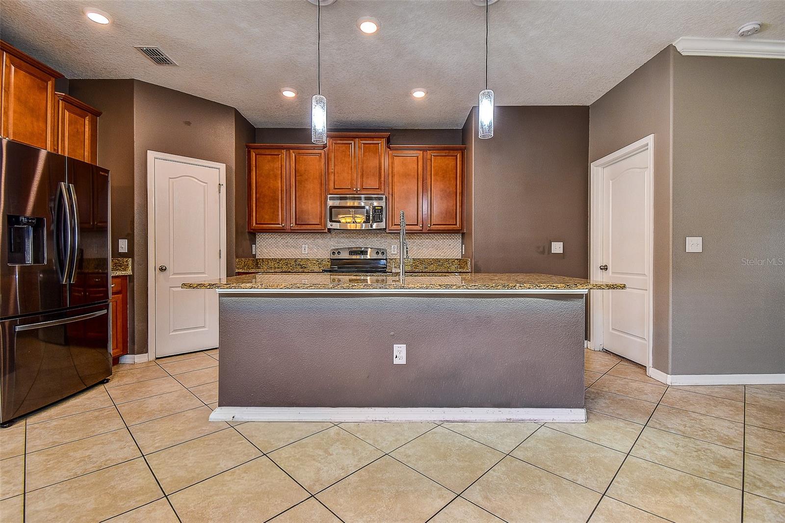 VILLAGES/TRINITY LAKES - Residential