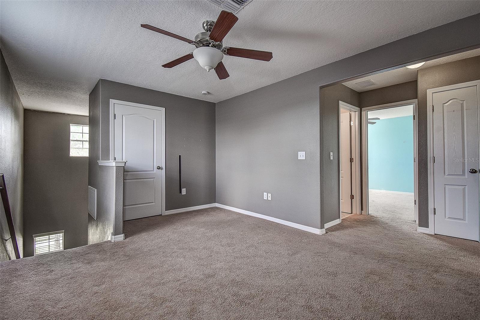 VILLAGES/TRINITY LAKES - Residential