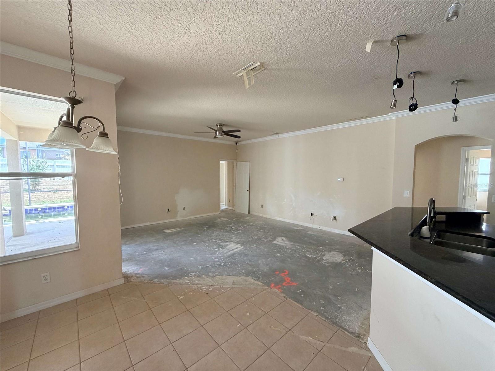 2875 BEAVER RIDGE LOOP
