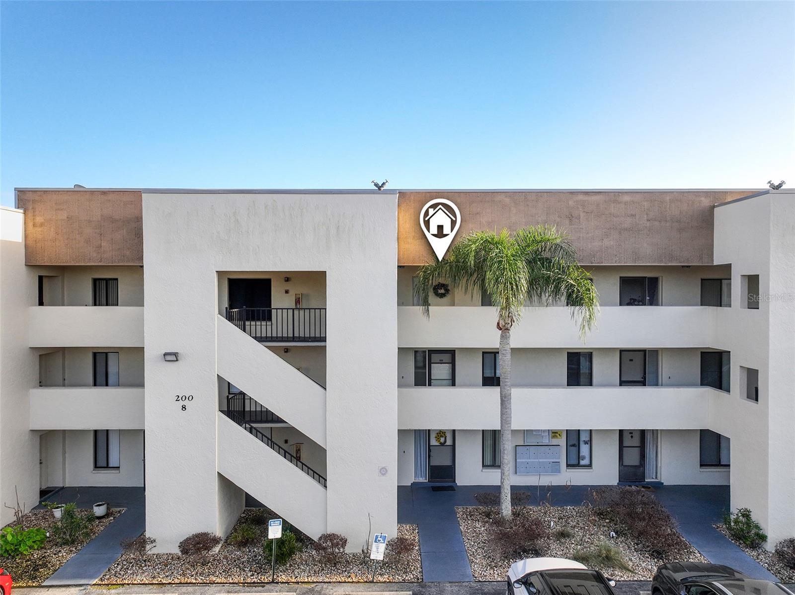 200 INTERNATIONAL DRIVE 815