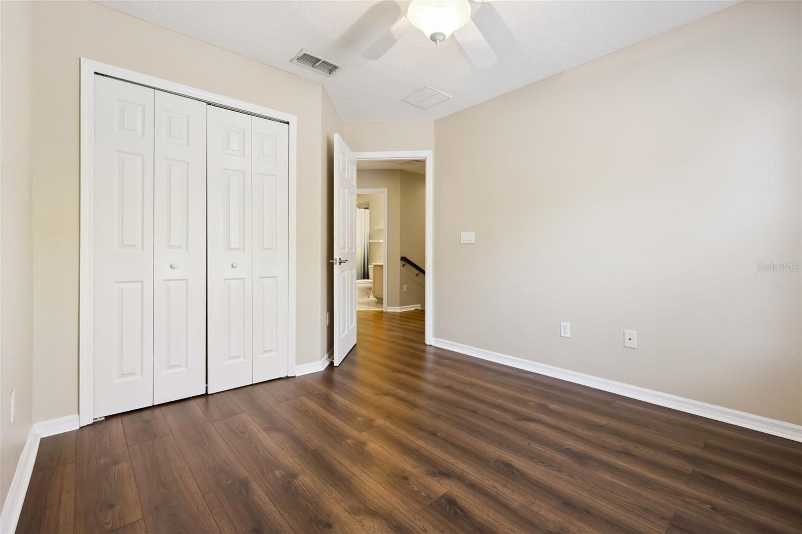 NEWBURY PARK - Residential