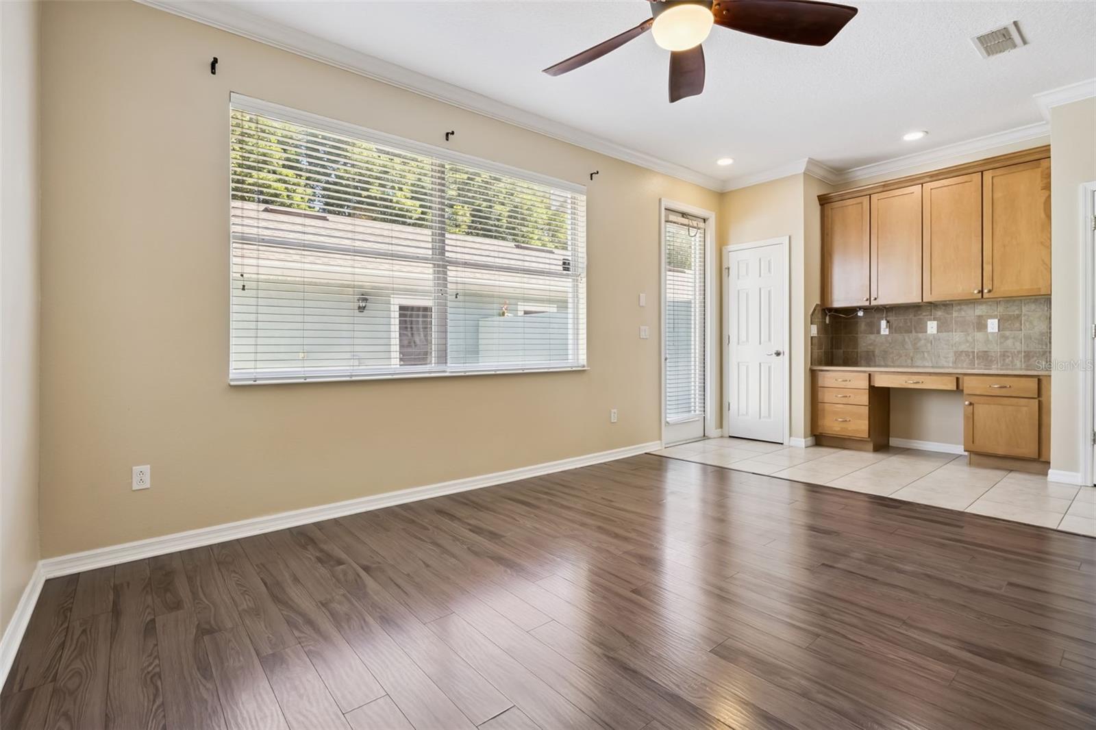 NEWBURY PARK - Residential