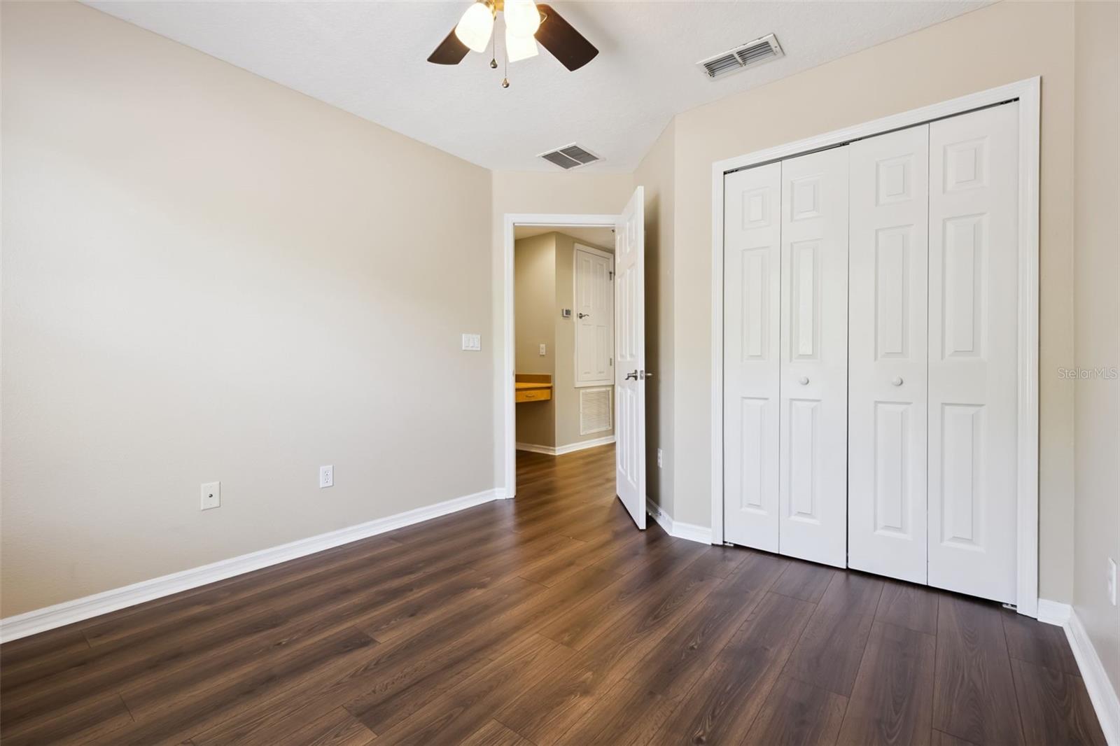 NEWBURY PARK - Residential