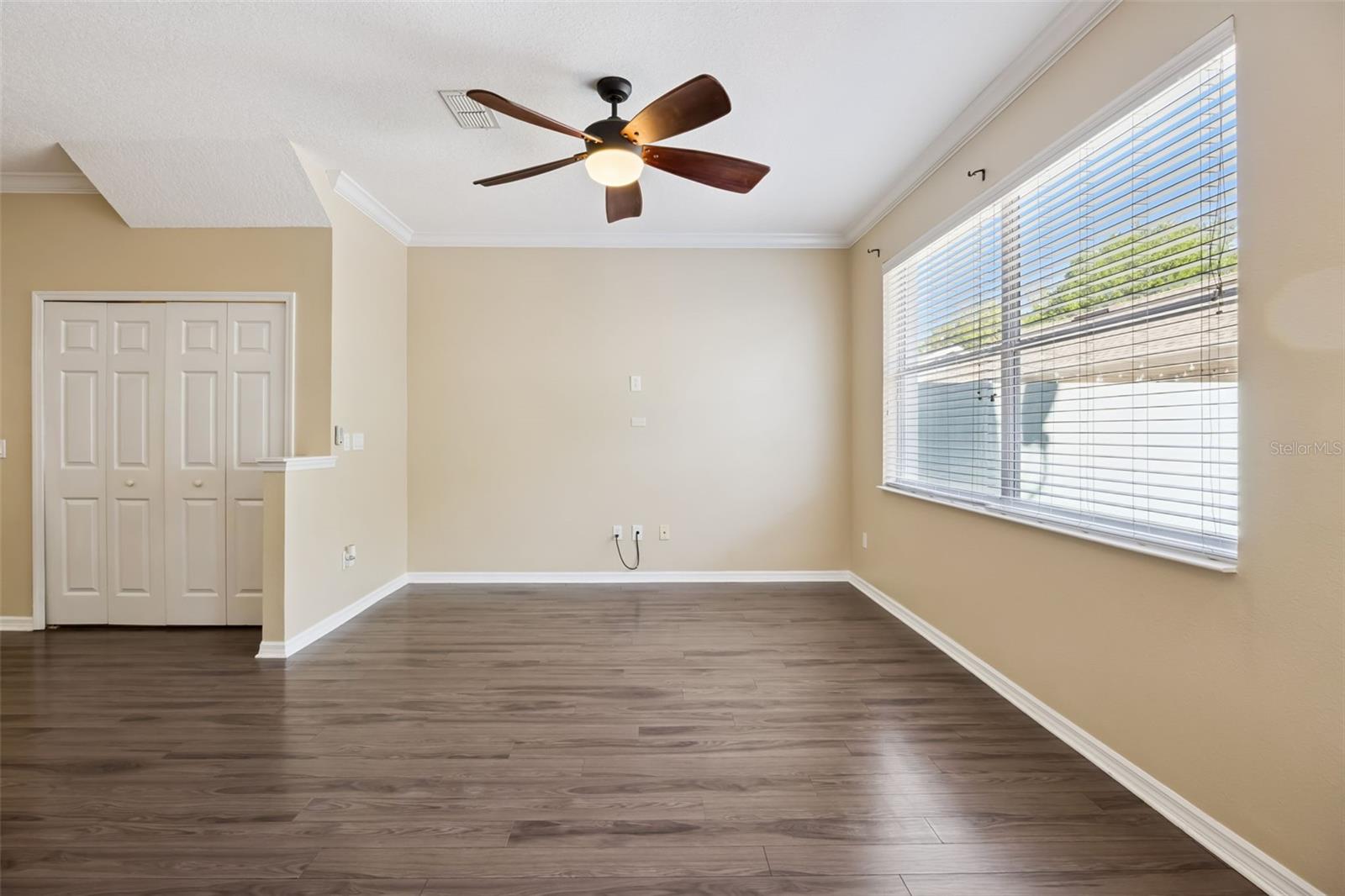 NEWBURY PARK - Residential