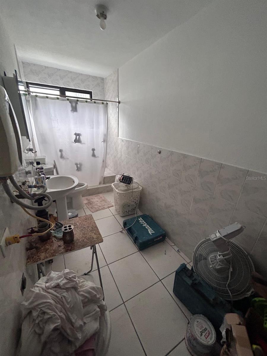 CALLE LEALTAD 1001 - Residential Income