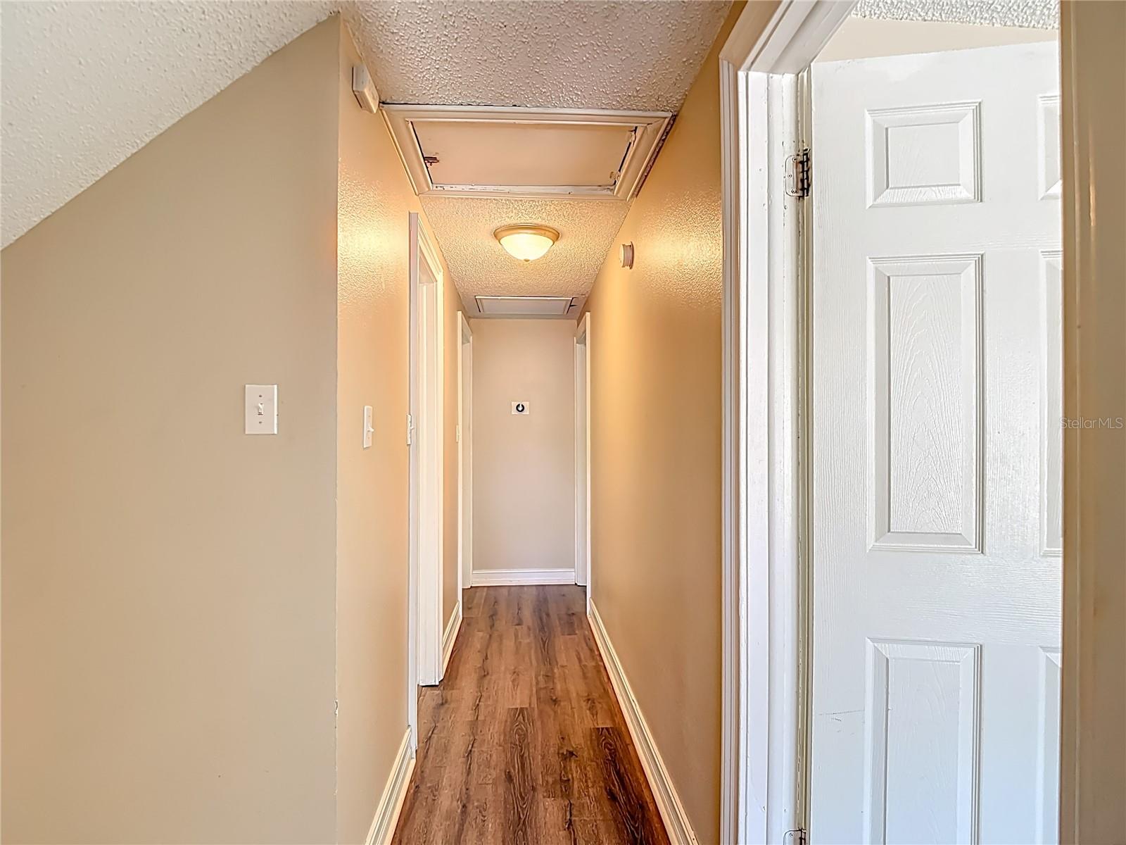 COUNTRY AIRE PH FOUR - Residential