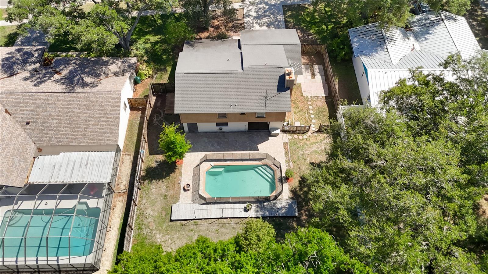 COUNTRY AIRE PH FOUR - Residential