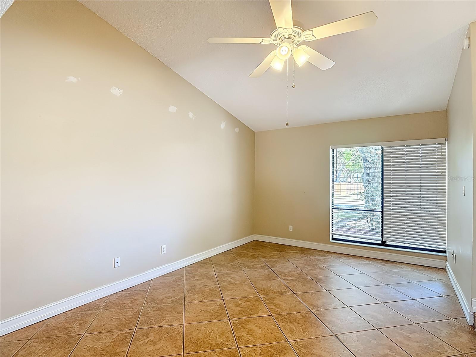 COUNTRY AIRE PH FOUR - Residential