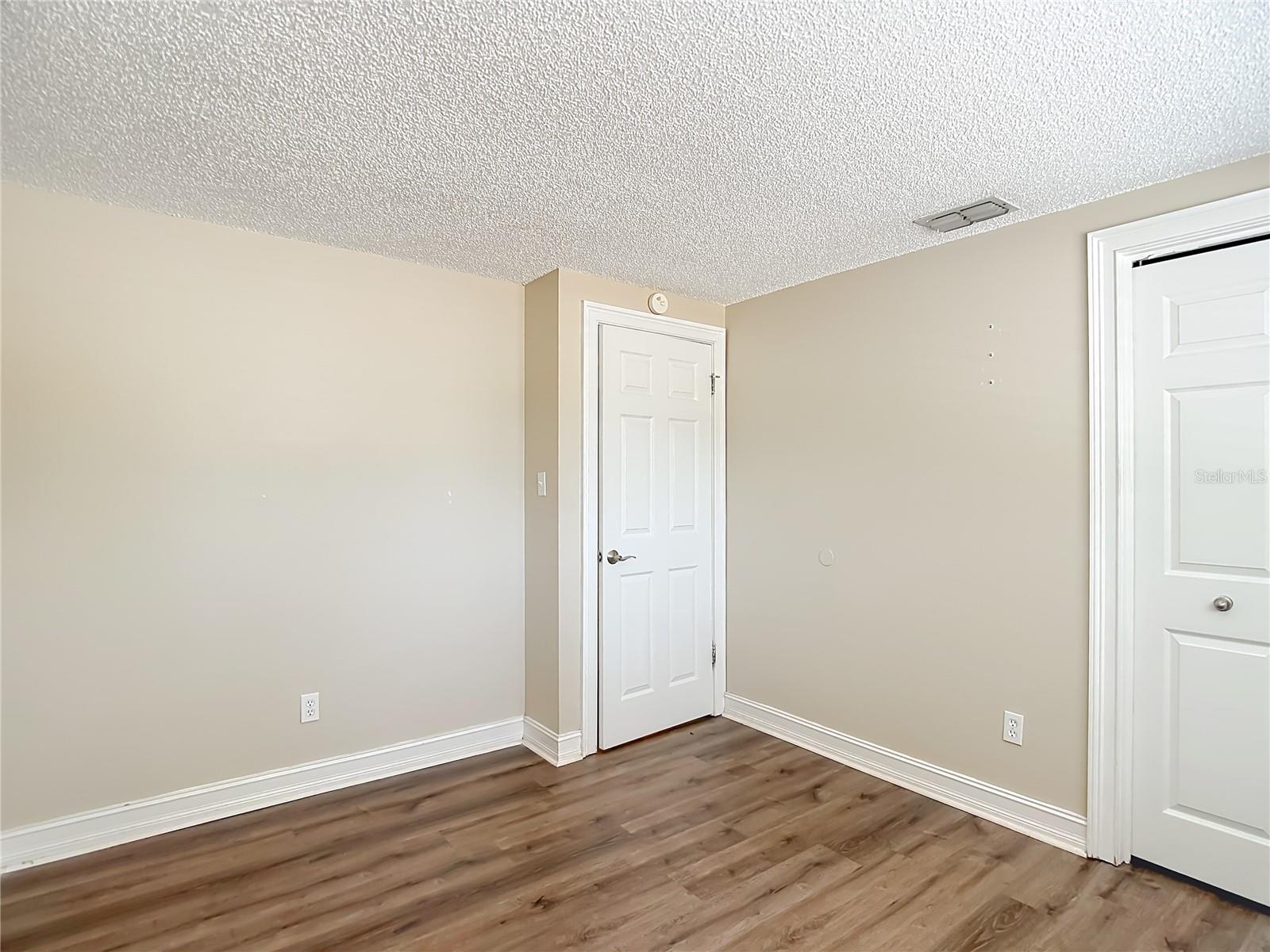 COUNTRY AIRE PH FOUR - Residential