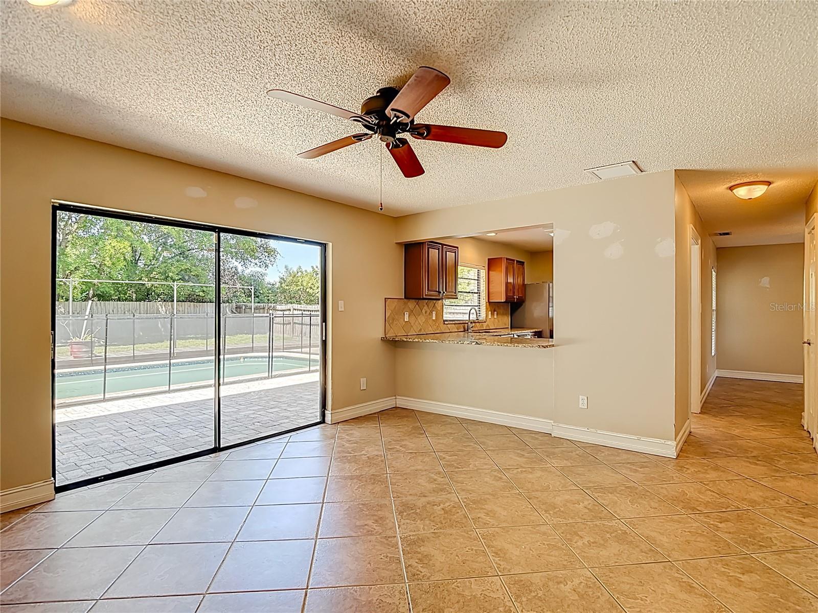 COUNTRY AIRE PH FOUR - Residential