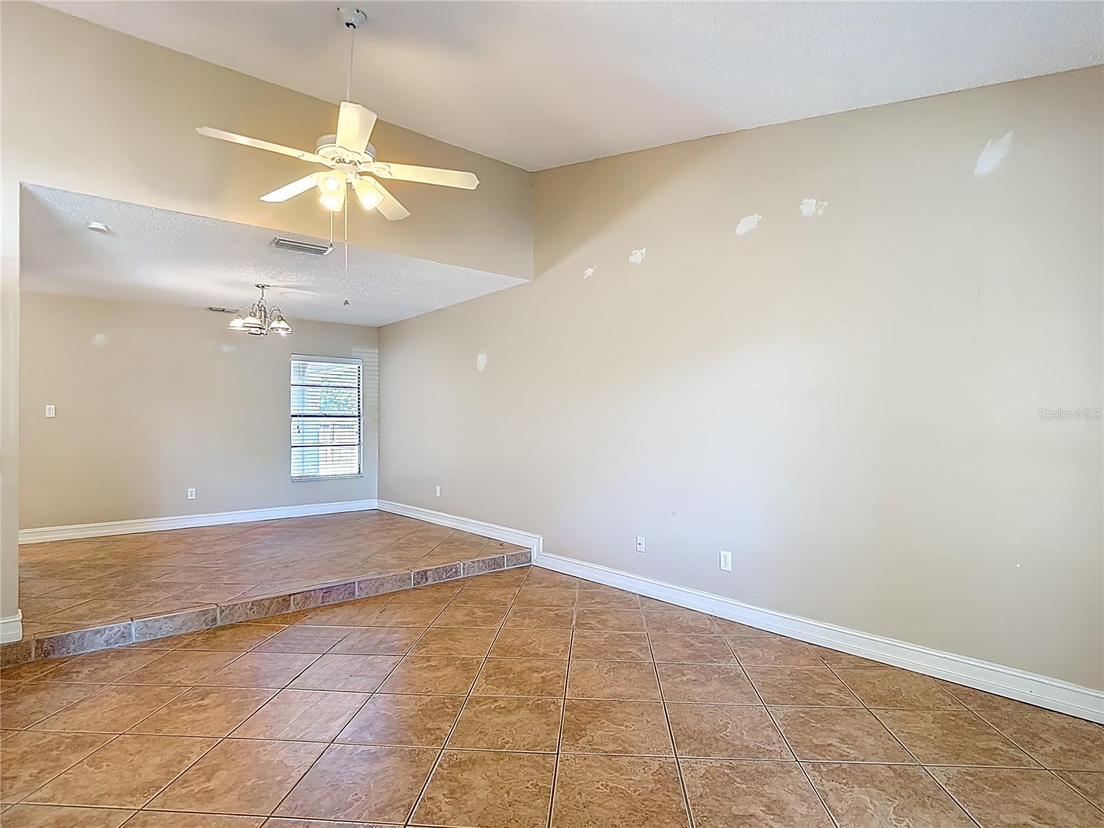 COUNTRY AIRE PH FOUR - Residential