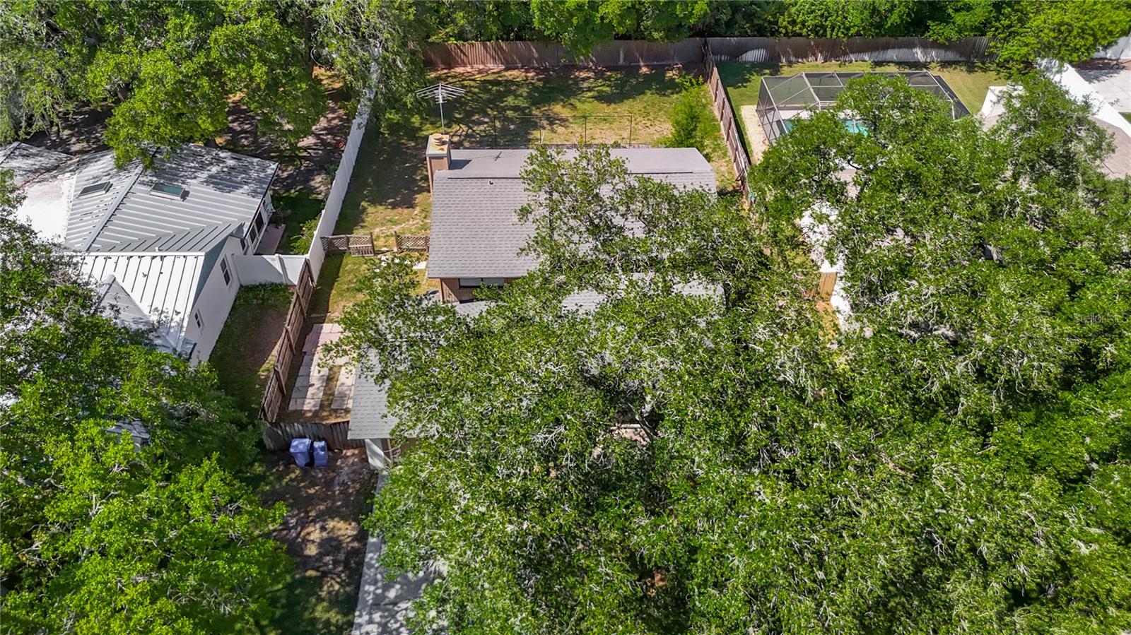 COUNTRY AIRE PH FOUR - Residential