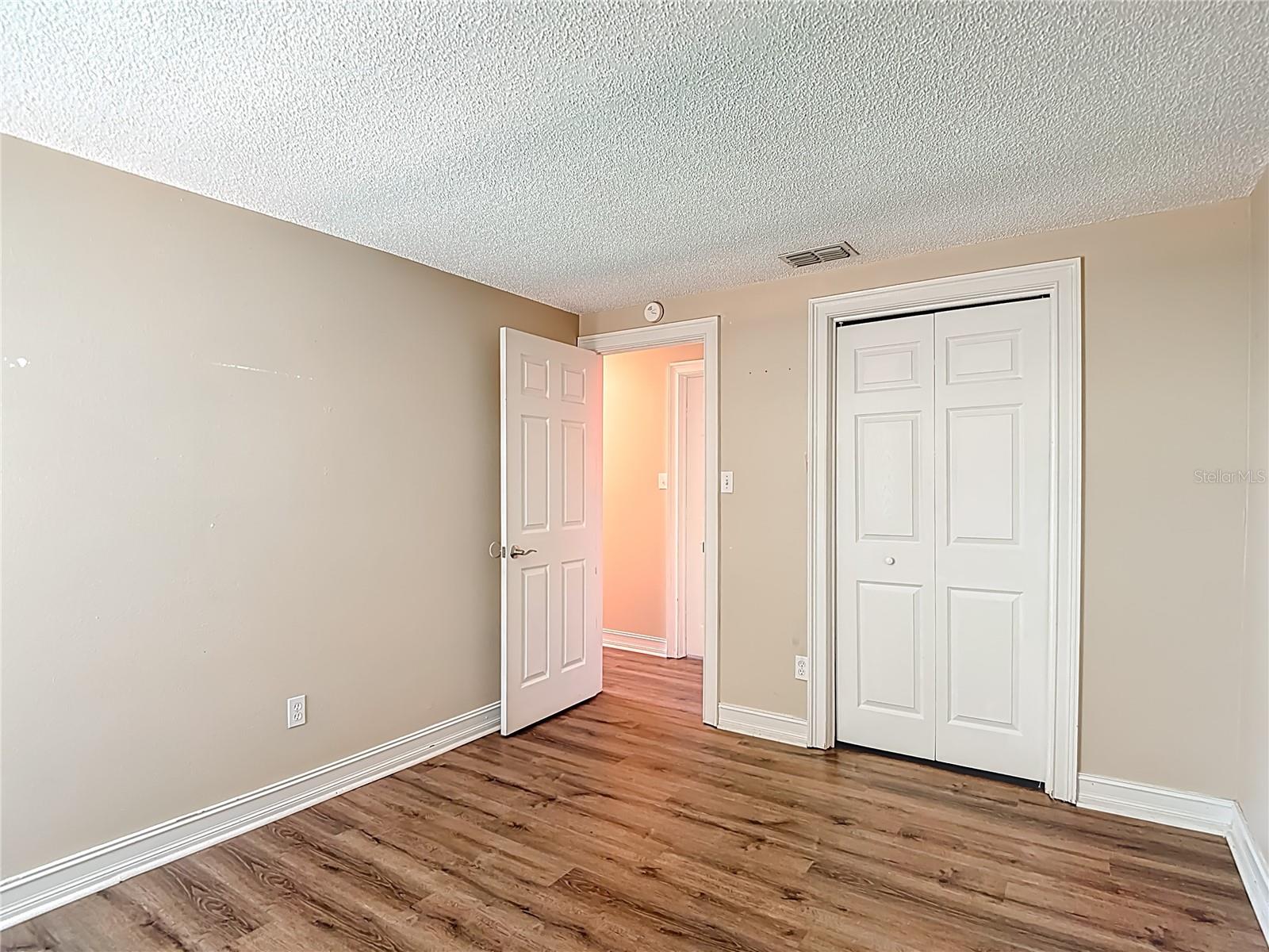 COUNTRY AIRE PH FOUR - Residential