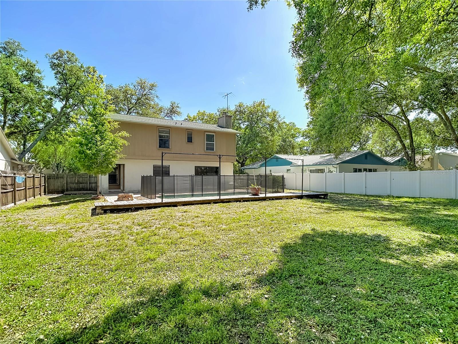 COUNTRY AIRE PH FOUR - Residential