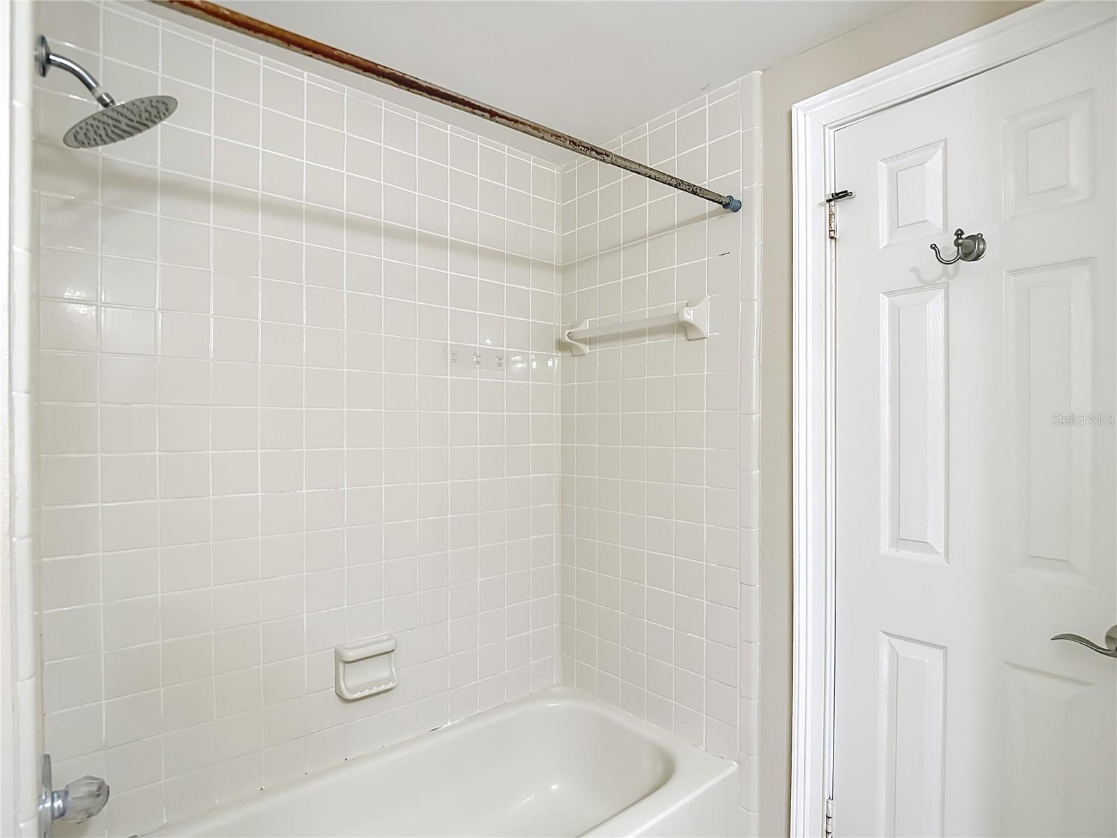 COUNTRY AIRE PH FOUR - Residential