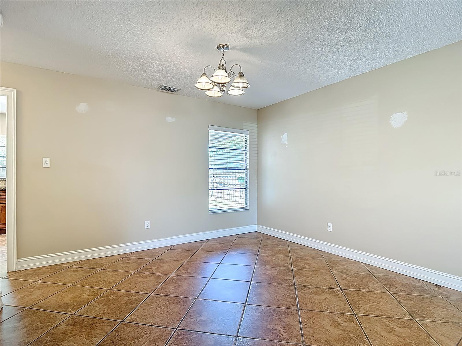 COUNTRY AIRE PH FOUR - Residential