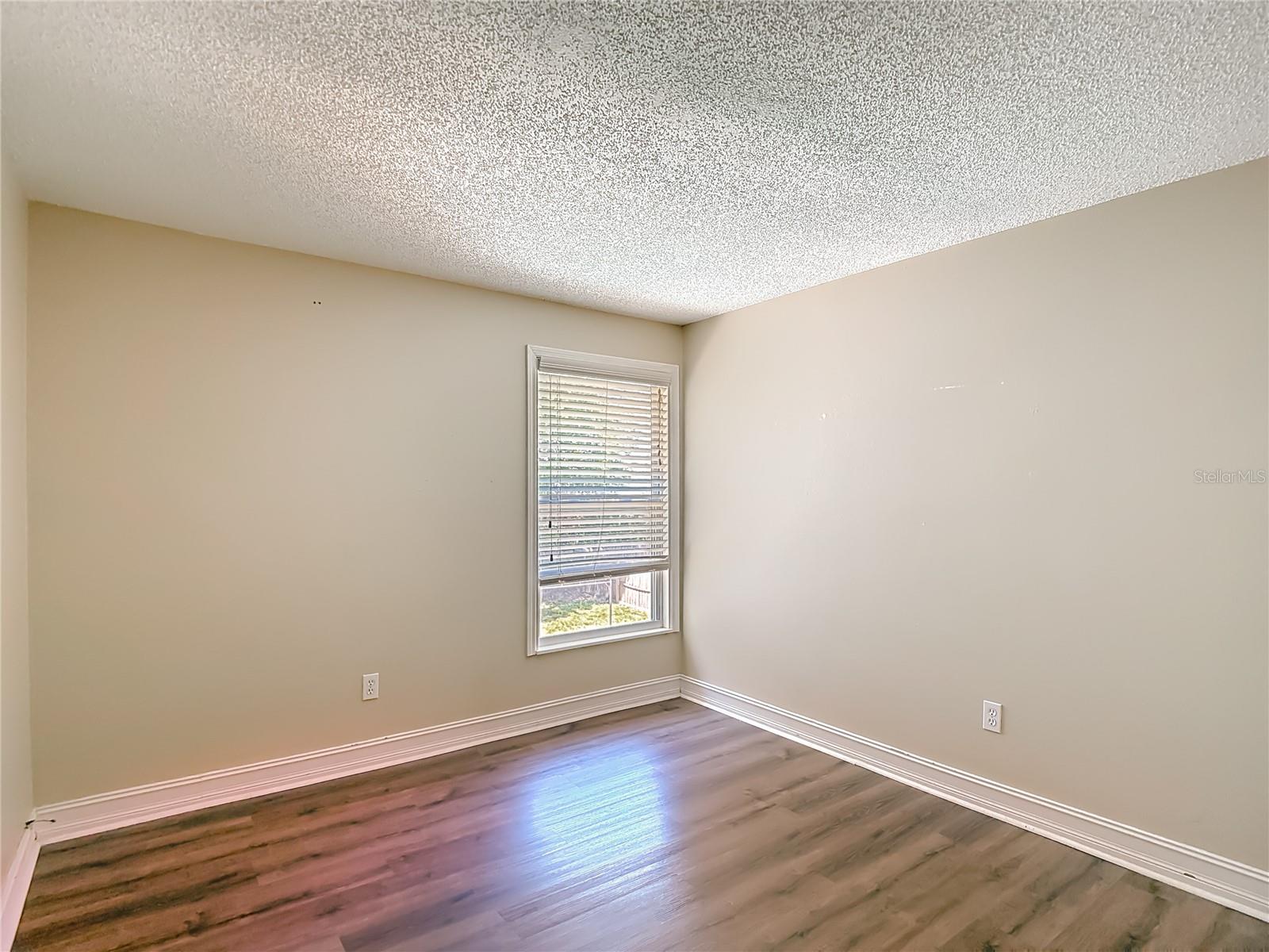 COUNTRY AIRE PH FOUR - Residential